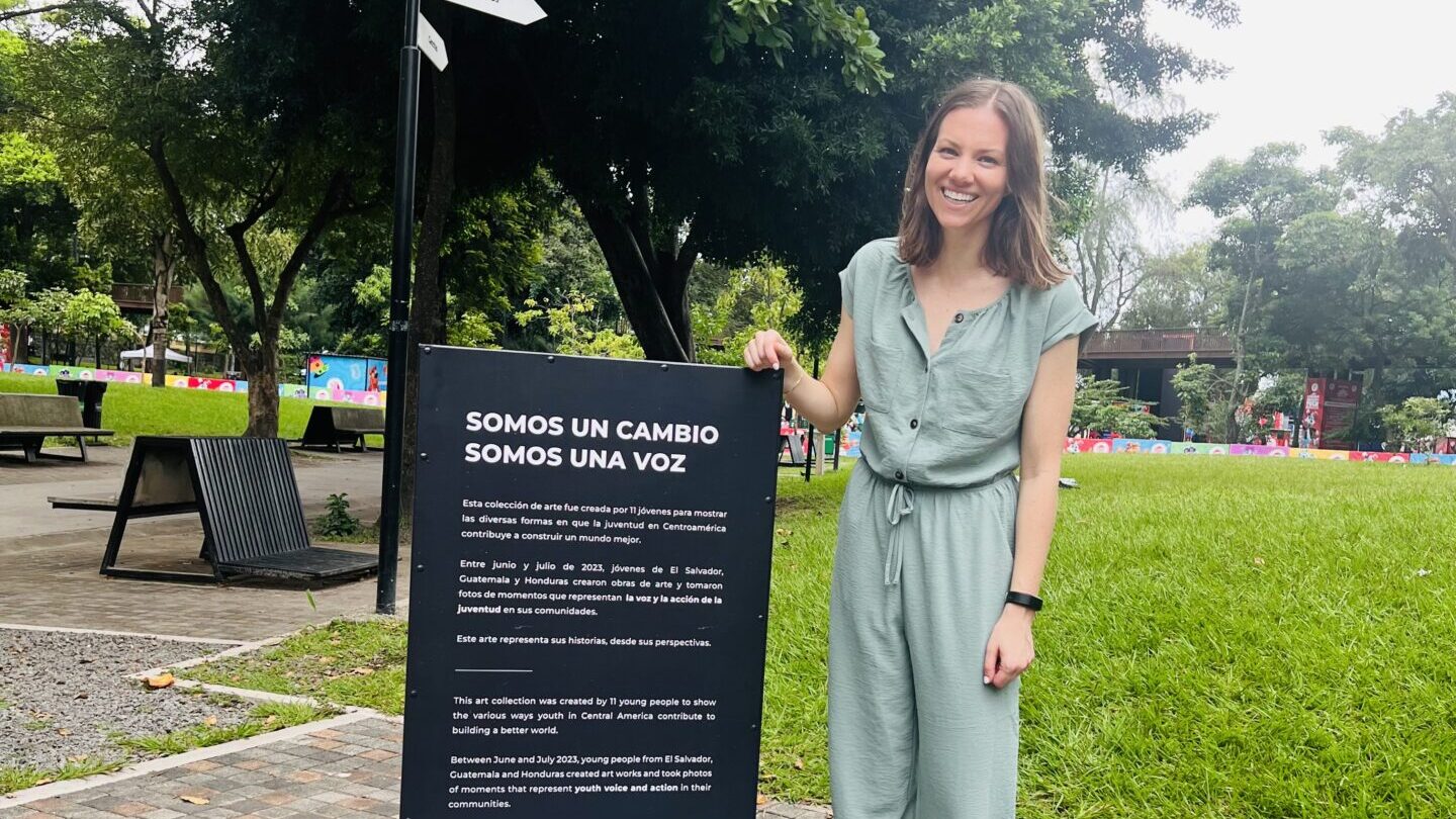 Cumberland Lodge Fellow Meaghan Malloy with her exhibition in El Salvador